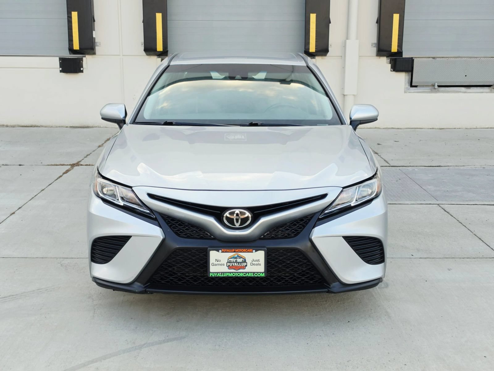Used 2018 Toyota Camry SE FWD image 8