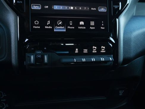 New 2026 RAM 2500 Tradesman AWD/4WD image 19