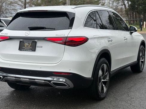 Used 2024 Mercedes-Benz GLC 300 4MATIC image 5