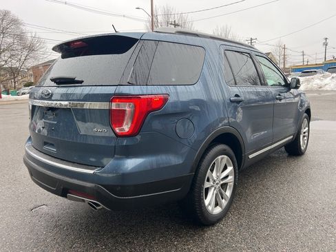 Used 2018 Ford Explorer XLT w/ Equipment Group 202A image 5