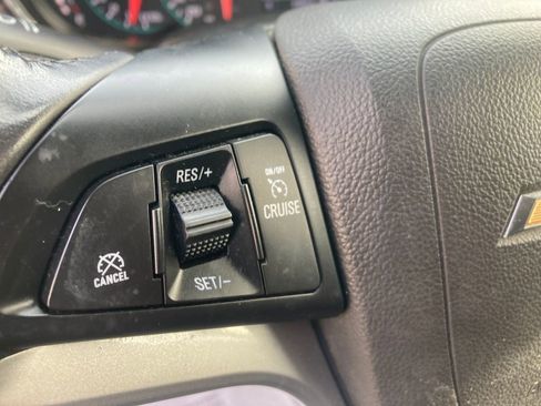 Used 2019 Chevrolet Trax LT w/ LT Convenience Package image 42