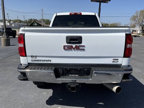 Used 2018 GMC Sierra 2500 SLT w/ Duramax Plus Package AWD/4WD image 4