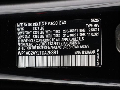 New 2026 Porsche Cayenne GTS image 24