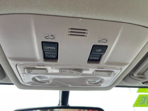 Used 2013 Toyota RAV4 Limited image 19