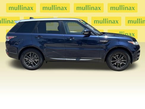 Used 2017 Land Rover Range Rover Sport SE AWD/4WD image 2