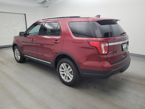 Used 2019 Ford Explorer XLT AWD/4WD image 3