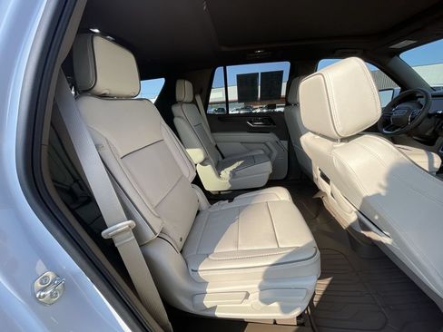Certified 2026 GMC Yukon Denali w/ Sun & Power Step Package AWD/4WD image 28