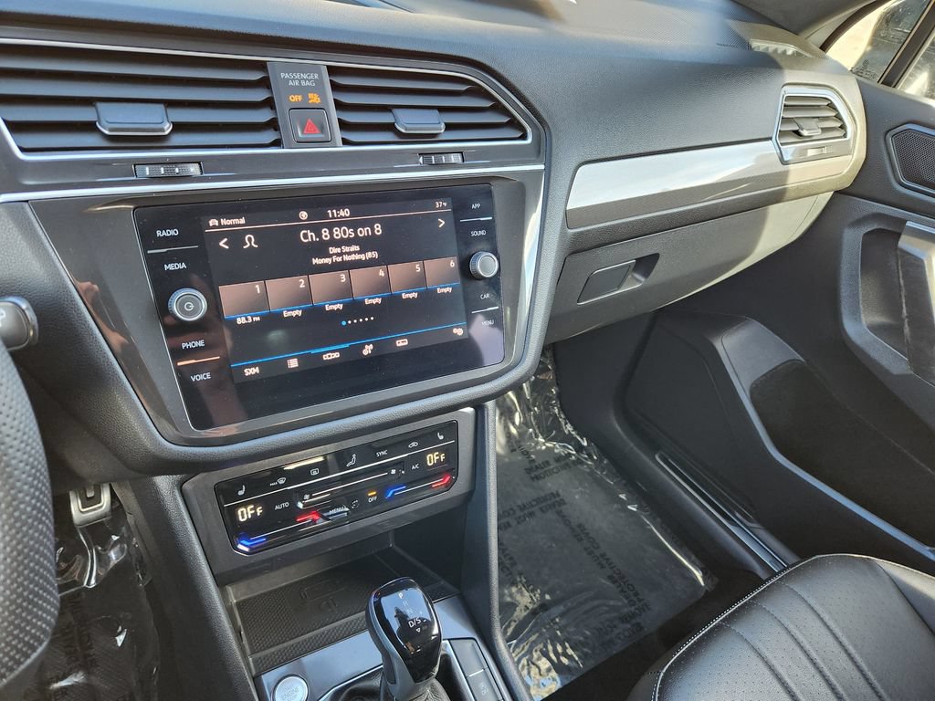 Certified 2024 Volkswagen Tiguan SE R-Line AWD/4WD image 20