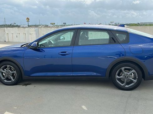 Used 2025 Kia K4 LXS FWD image 9