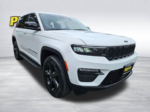 Used 2024 Jeep Grand Cherokee Limited w/ Luxury Tech Group II AWD/4WD image 8