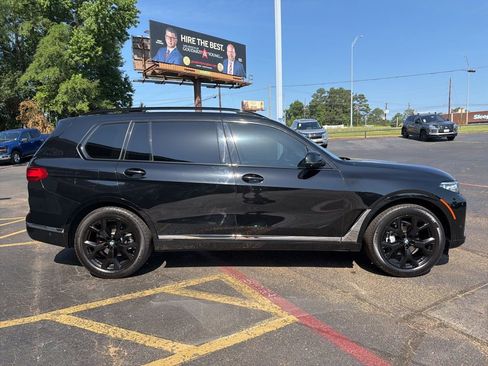 Used 2022 BMW X7 xDrive40i w/ Premium Package AWD/4WD image 5