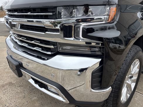 Used 2022 Chevrolet Silverado 1500 LTZ w/ LTZ Premium Package image 17