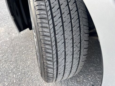 Used 2025 Toyota Corolla LE image 28