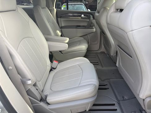 Used 2014 Buick Enclave Leather image 10