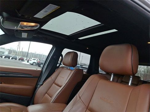 Used 2018 Jeep Grand Cherokee Summit image 17