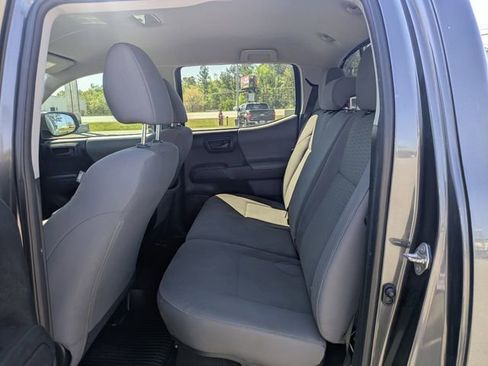 Used 2019 Toyota Tacoma SR w/ SR Convenience Package image 15
