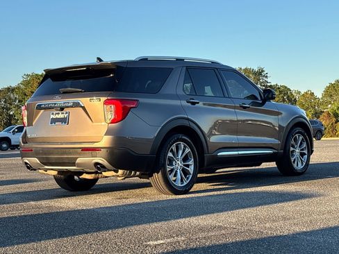 Used 2021 Ford Explorer Limited w/ Equipment Group 301A image 35