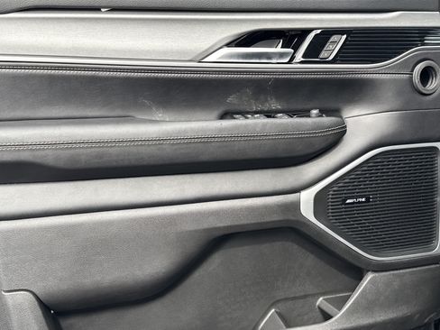 New 2026 Jeep Grand Wagoneer 4WD image 12