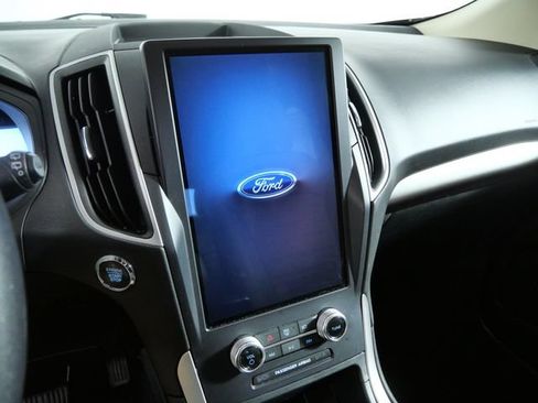 Certified 2024 Ford Edge SEL w/ Convenience Package AWD/4WD image 16