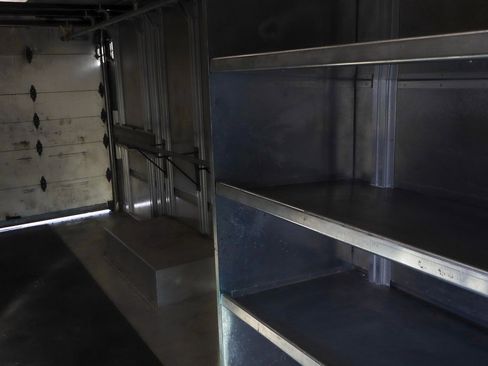 Used 2017 Ford E-350 and Econoline 350 Super Duty image 29