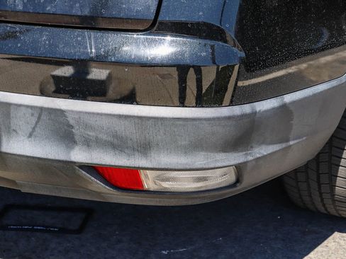 Used 2018 Honda Pilot LX image 17