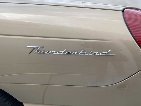 Used 2005 Ford Thunderbird image 7