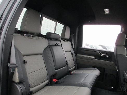 Certified 2025 Chevrolet Silverado 2500 ZR2 w/ ZR2 Bison Edition image 23