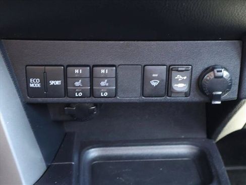 Used 2018 Toyota RAV4 Adventure AWD/4WD image 19