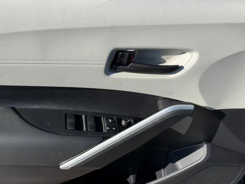 New 2026 Toyota Corolla Cross L image 12