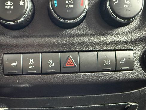 Used 2017 Jeep Wrangler Unlimited Sport AWD/4WD image 13