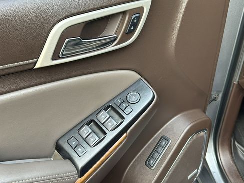 Used 2019 GMC Yukon Denali AWD/4WD image 11