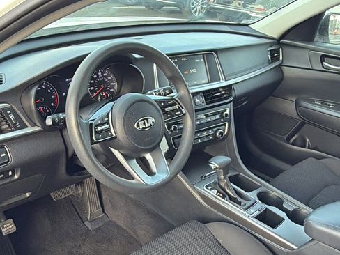 Used 2019 Kia Optima LX image 12