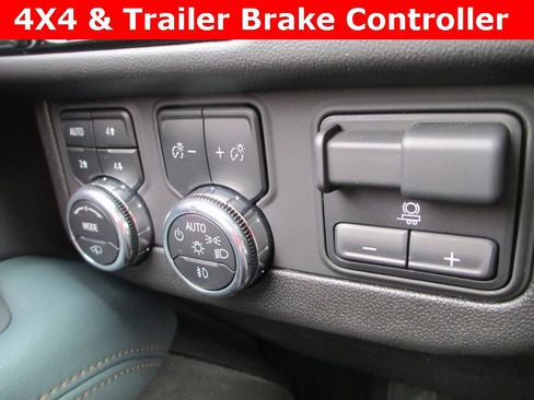 Certified 2025 GMC Yukon AT4 w/ AT4 Premium Plus Package image 21