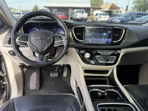 Used 2022 Chrysler Pacifica Limited image 20