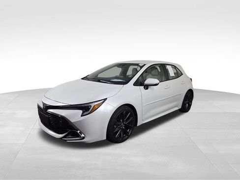 Used 2023 Toyota Corolla XSE image 2