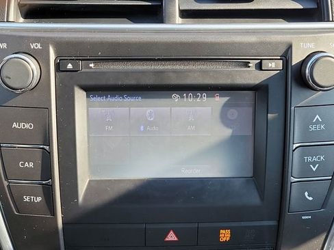 Used 2017 Toyota Camry LE FWD image 25