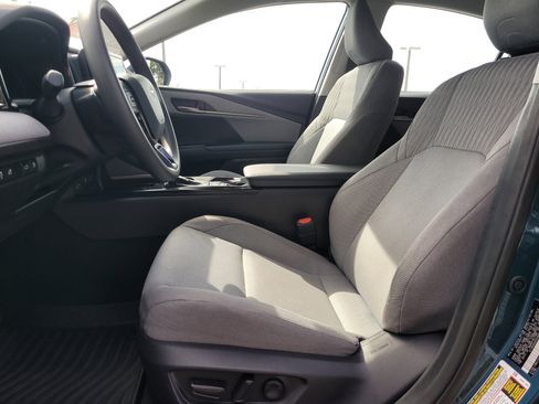 Used 2025 Toyota Camry LE w/ Convenience Package FWD image 18
