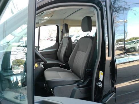 Used 2025 Ford Transit 350 XLT image 19
