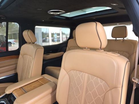 Used 2022 Jeep Grand Wagoneer Series III image 28