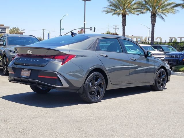 New 2026 Hyundai Elantra Sport FWD image 4