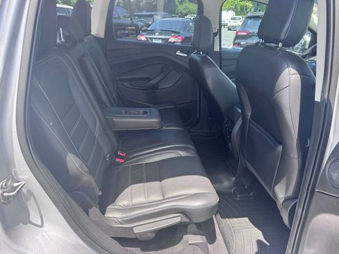 Used 2019 Ford Escape Titanium AWD/4WD image 29