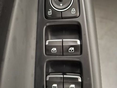 Used 2023 Hyundai Santa Fe SEL w/ Premium Package FWD image 15