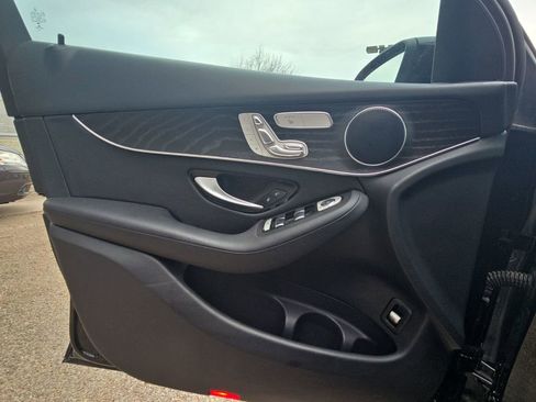 Used 2018 Mercedes-Benz GLC 300 4MATIC image 26