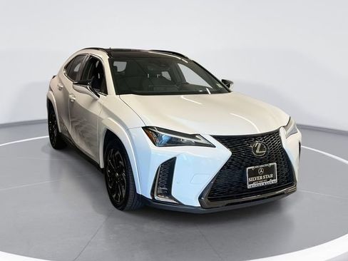 Used 2023 Lexus UX 250h F Sport image 3