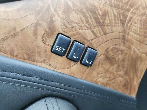 Used 2022 Nissan Armada SL AWD/4WD image 21