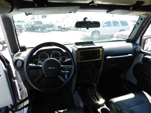 Used 2007 Jeep Wrangler Unlimited Sahara image 13