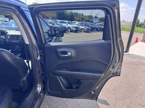 Used 2019 Jeep Compass Latitude AWD/4WD image 21