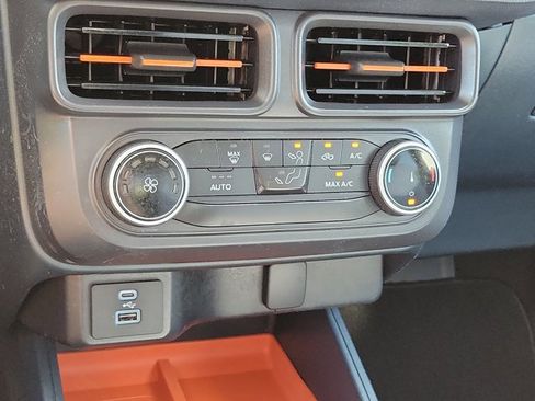 Certified 2022 Ford Maverick XLT w/ Equipment Group 300A Standard AWD/4WD image 30