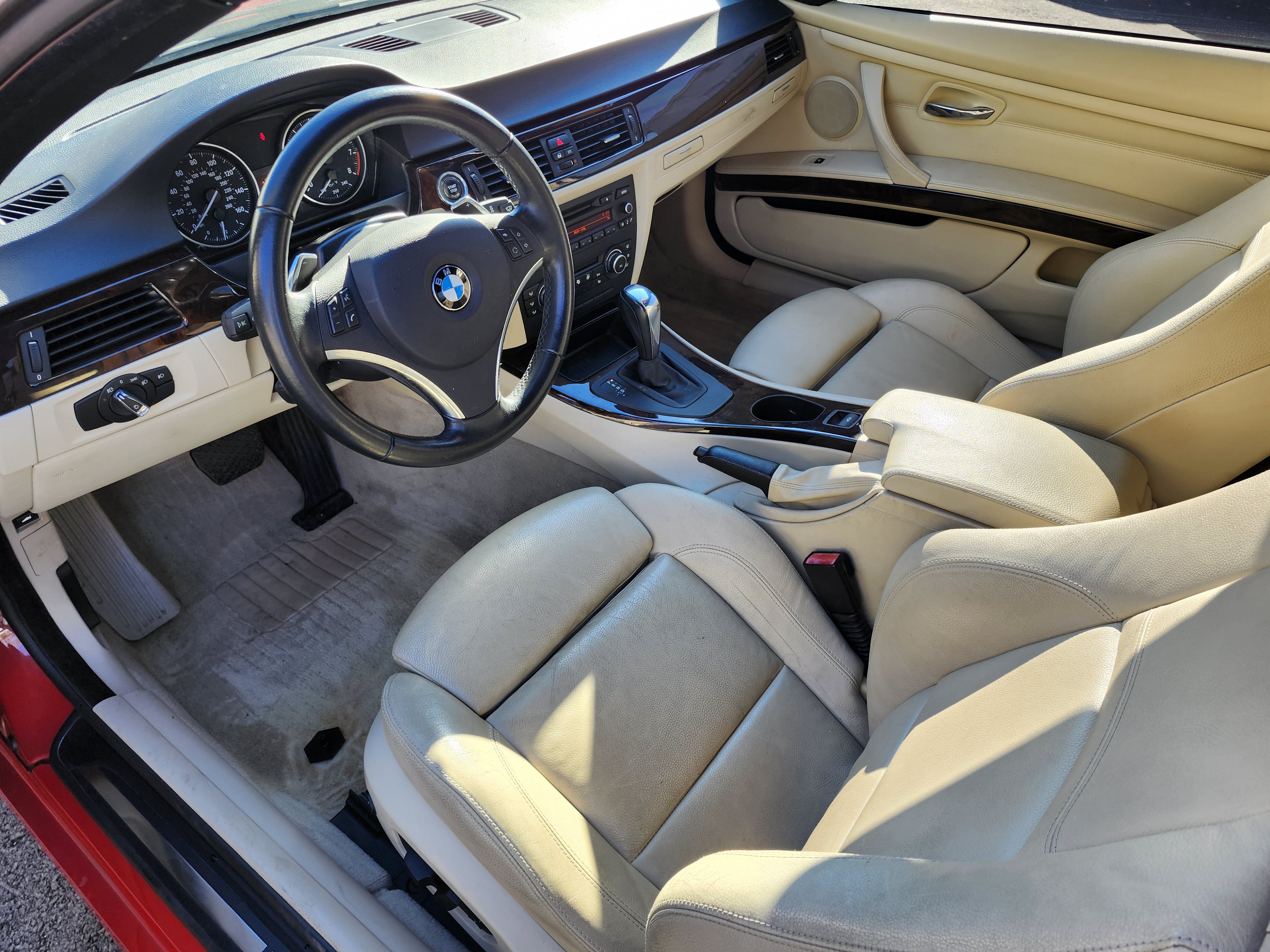 Used 2011 BMW 335i Convertible RWD image 4