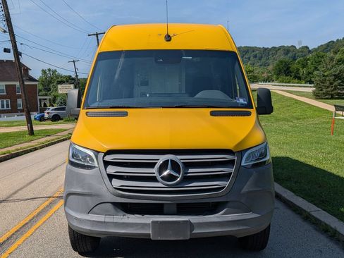 Used 2021 Mercedes-Benz Sprinter 2500 w/ Acoustic Package image 9
